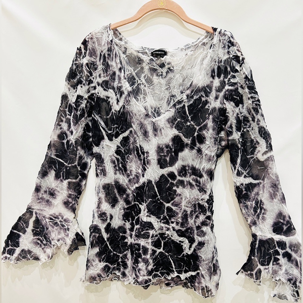 KOMAROV Black and White Top.  Size L